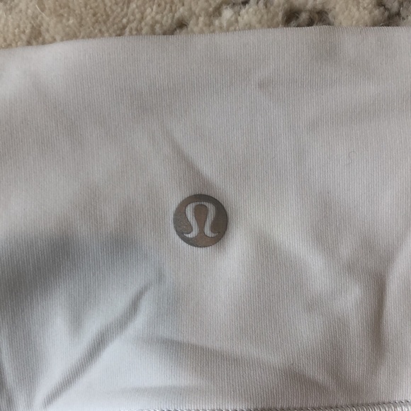 Lululemon All The Right Places White Crop - Picture 3 of 3